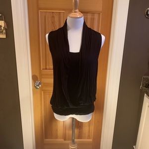 Black Ella Moss top.